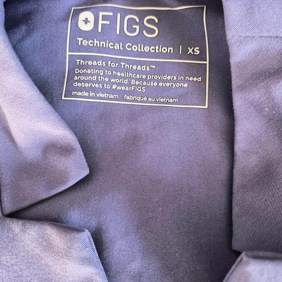 Figs Technical Collection Scrub Top in Purple - Picture 2 of 3